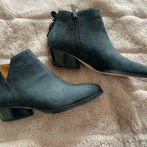 Franco Sarto SLOAN Black Bootie sz 5.5